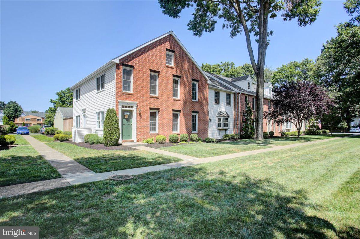 DELANCEY COURT - Residential