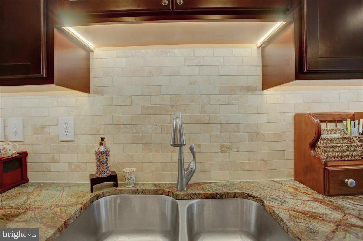 DELANCEY COURT - Residential