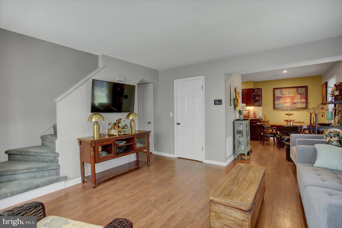 DELANCEY COURT - Residential