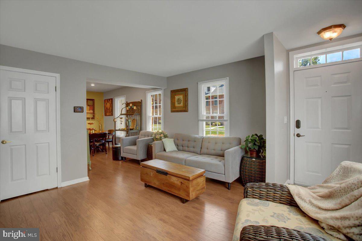453 DELANCEY COURT