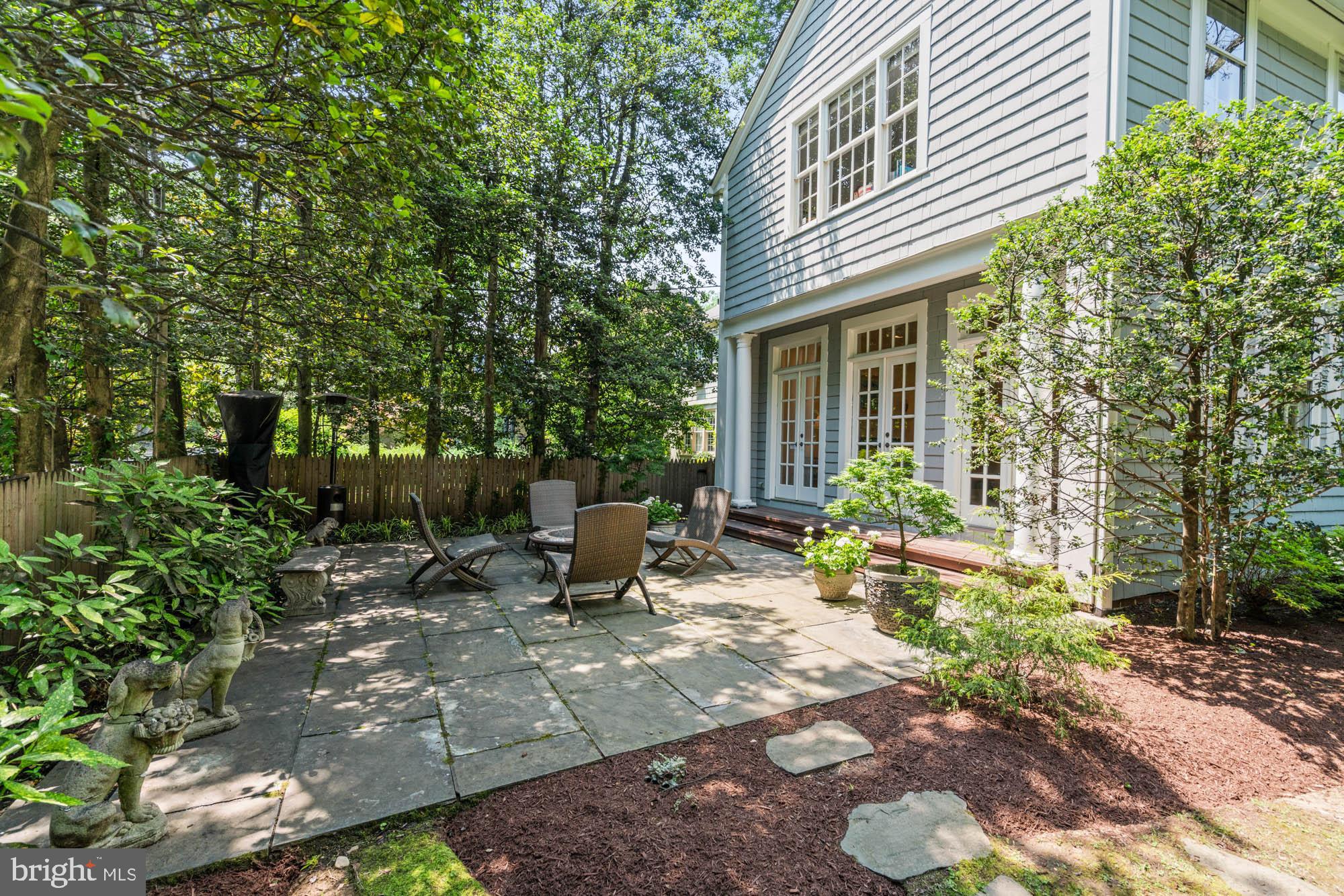 WESLEY HEIGHTS - Residential