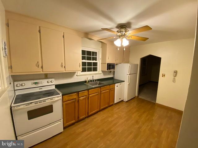 YORK - Residential Lease