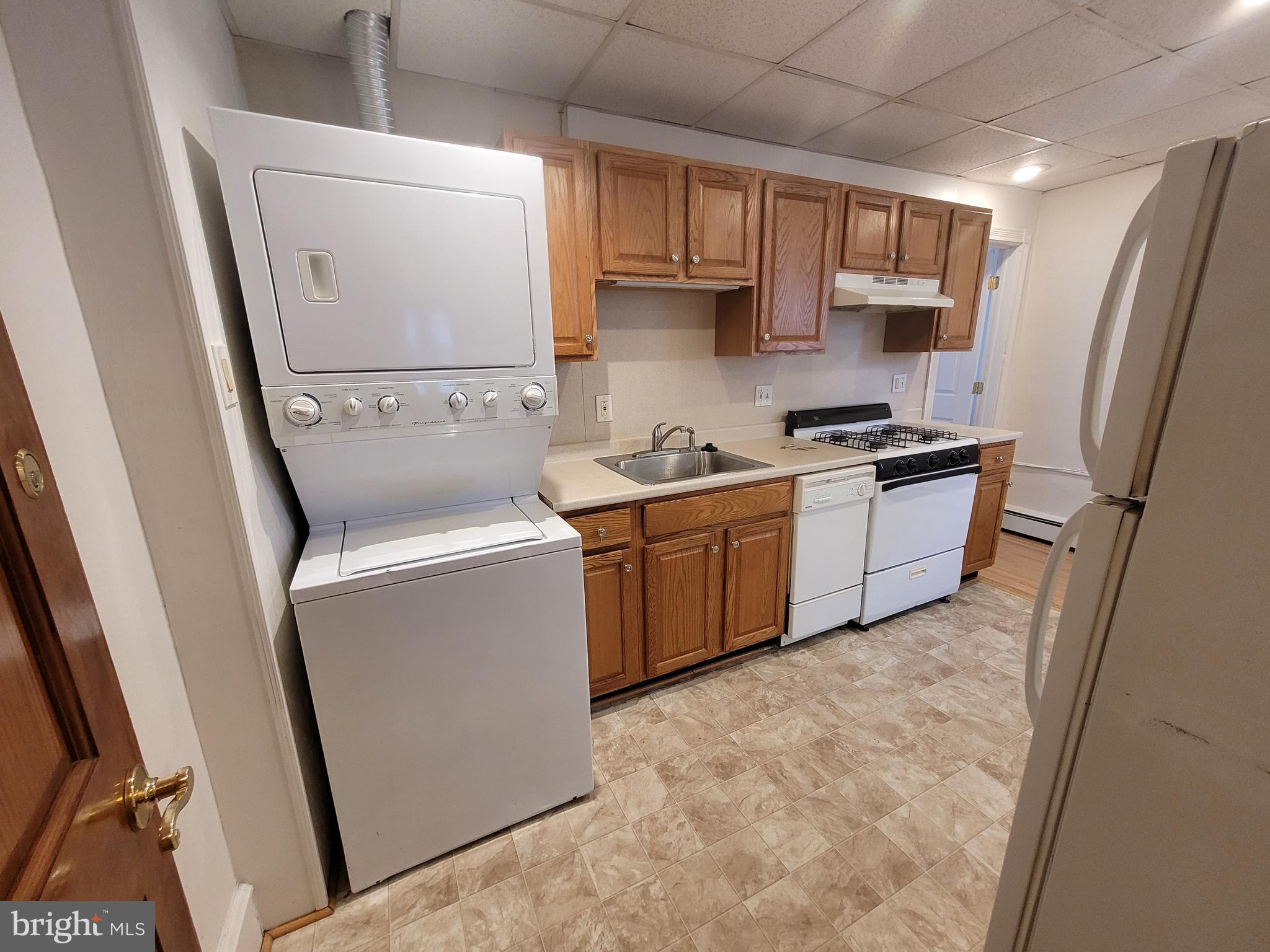 ROXBOROUGH - Residential Lease