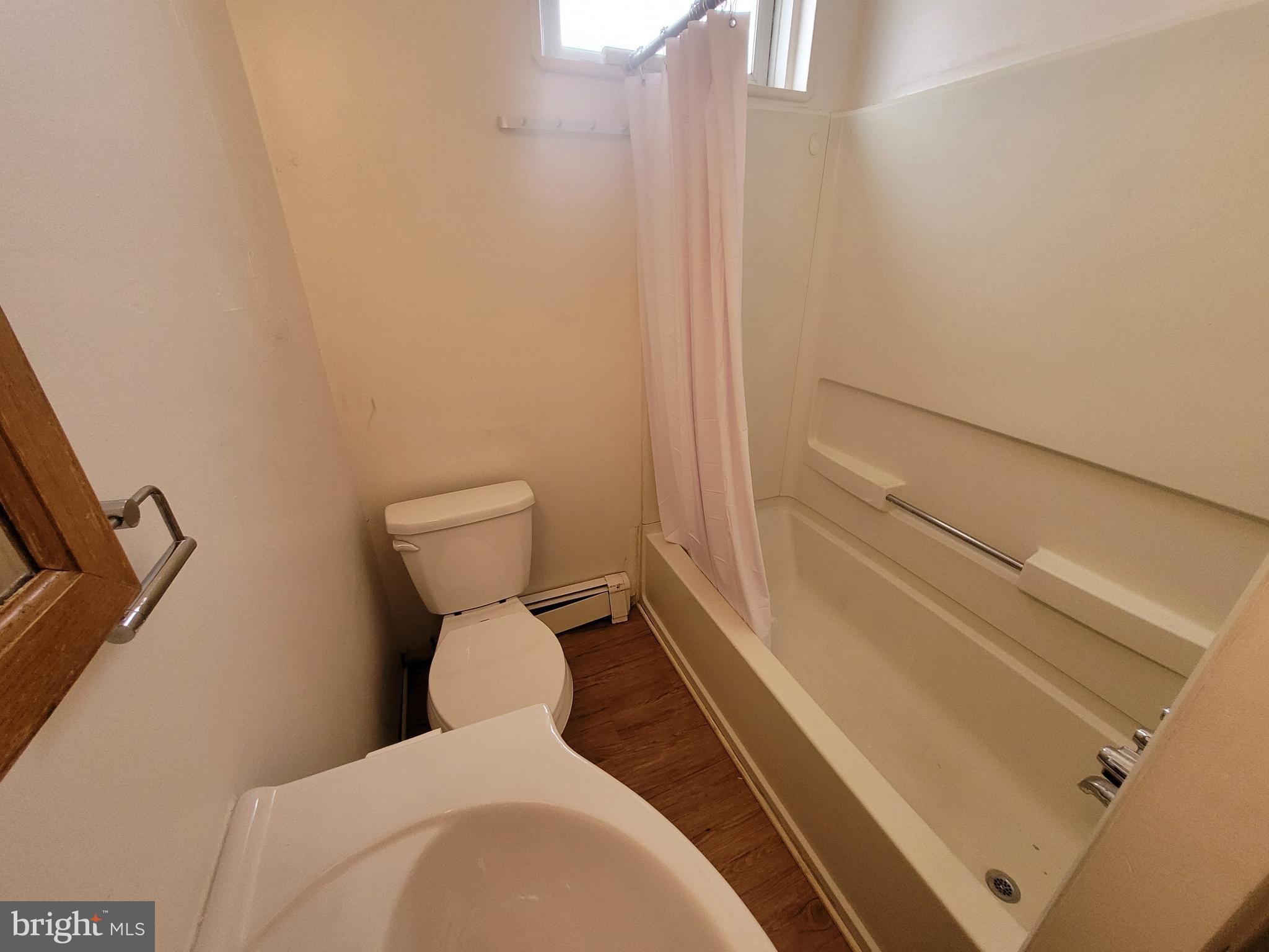 ROXBOROUGH - Residential Lease