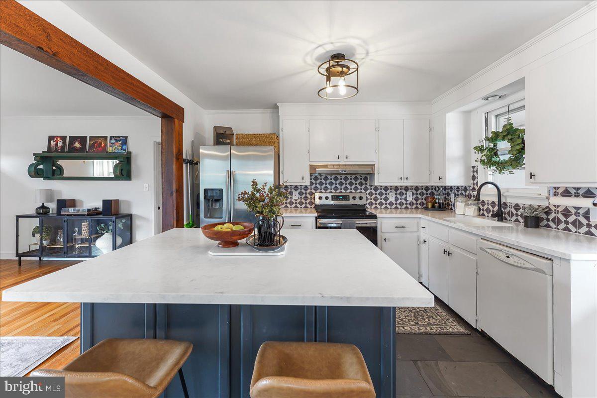 TELEGRAPH ROAD - Residential