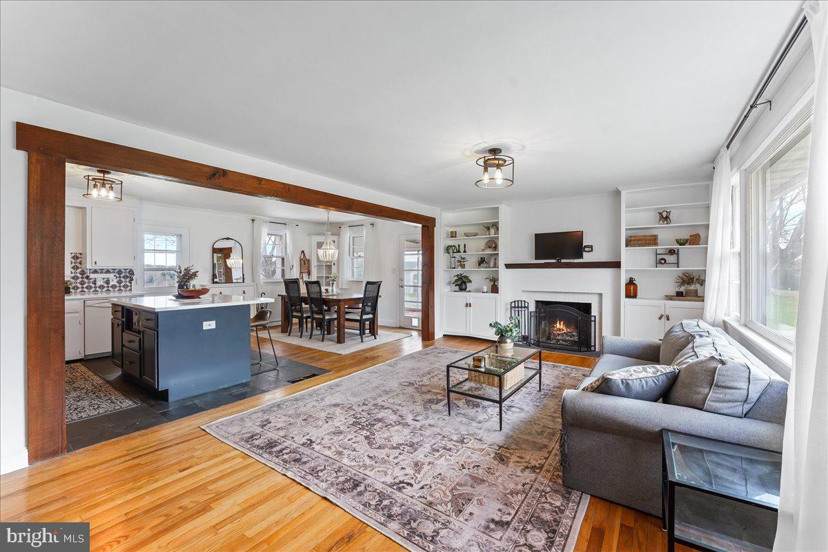 TELEGRAPH ROAD - Residential