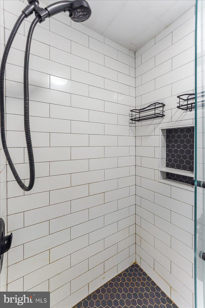 TELEGRAPH ROAD - Residential