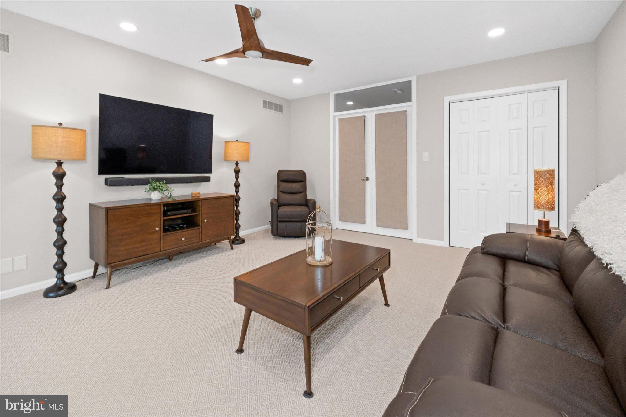 LIMESTONE HILLS - Residential