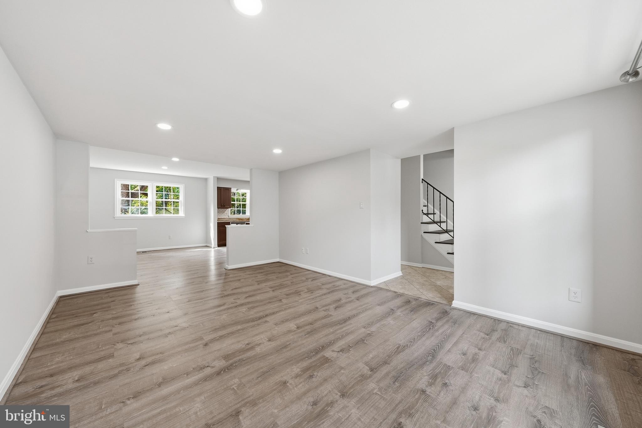 2816 BALLIETT COURT