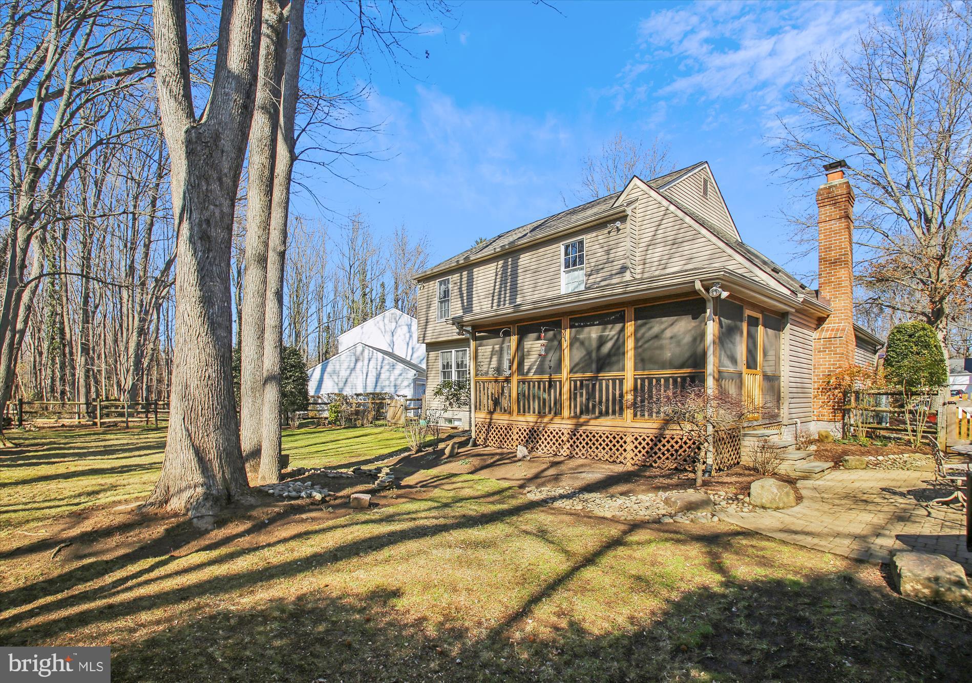 HUNT MEADOW - Residential