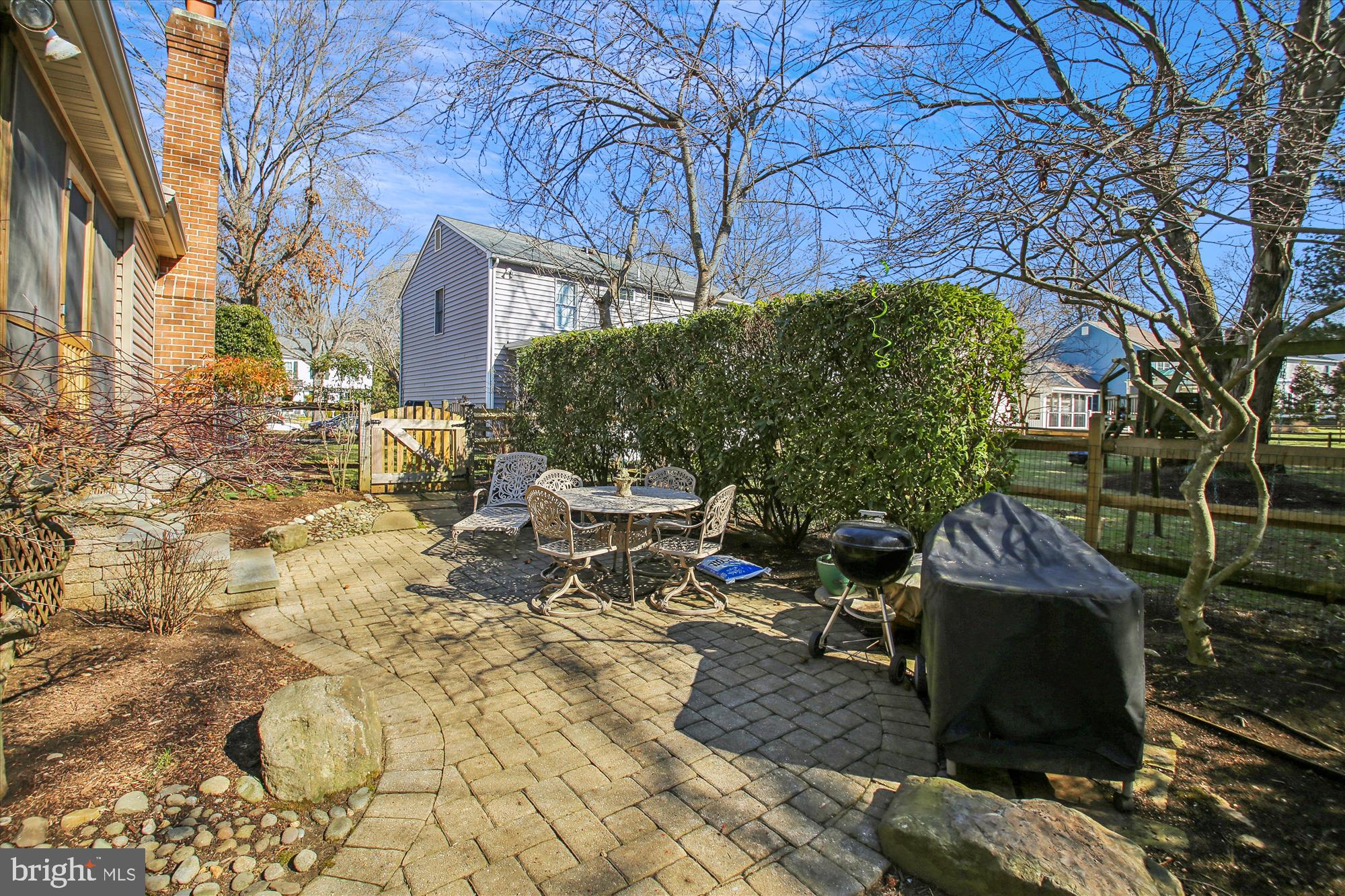 HUNT MEADOW - Residential