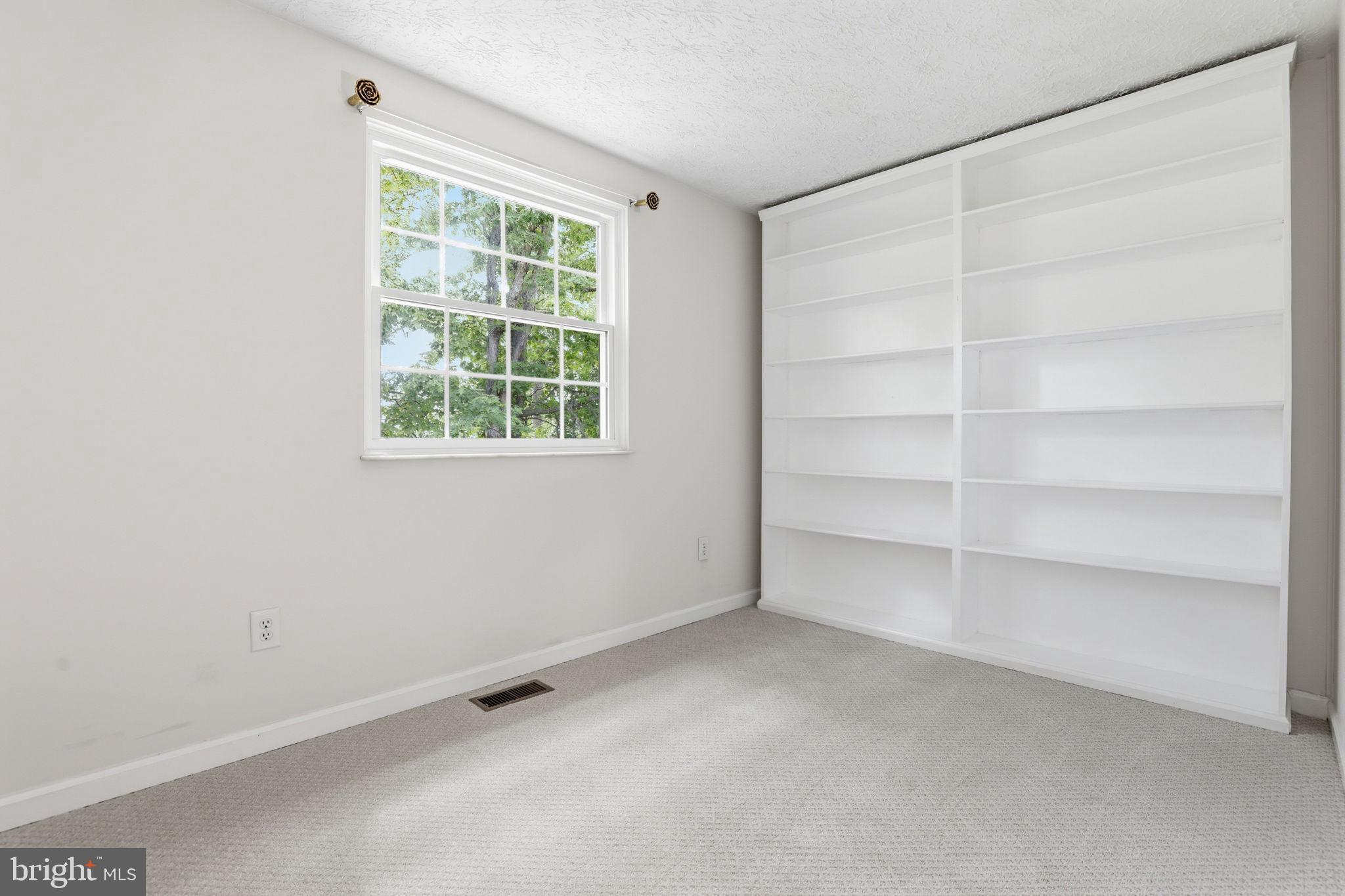 PLEASANT VALLEY - Residential