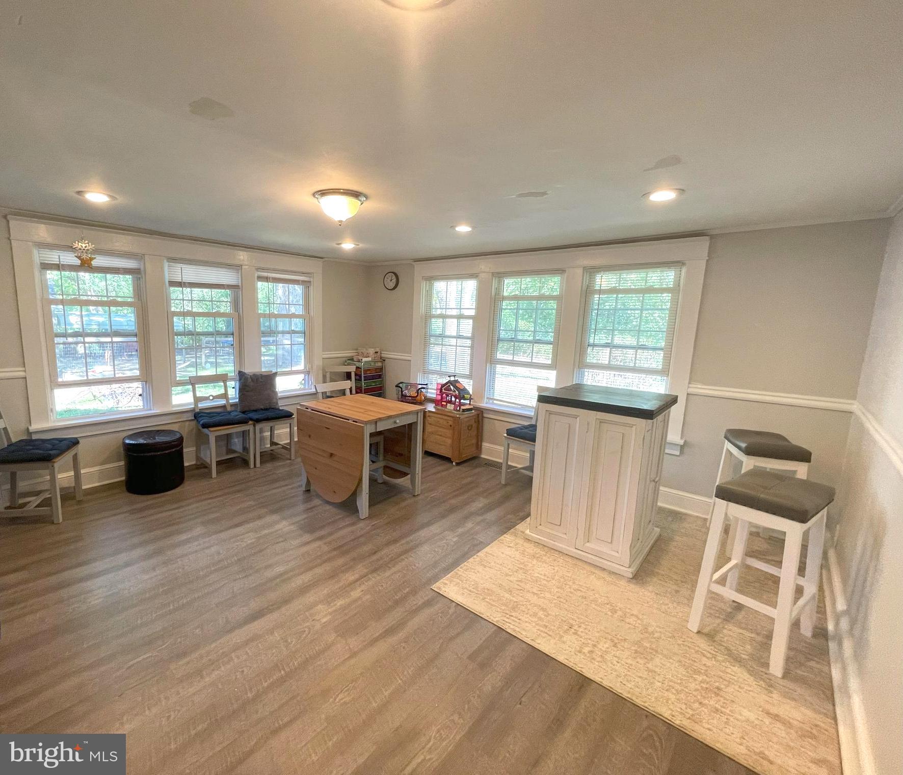 NO SUBDIVISION - Residential Lease