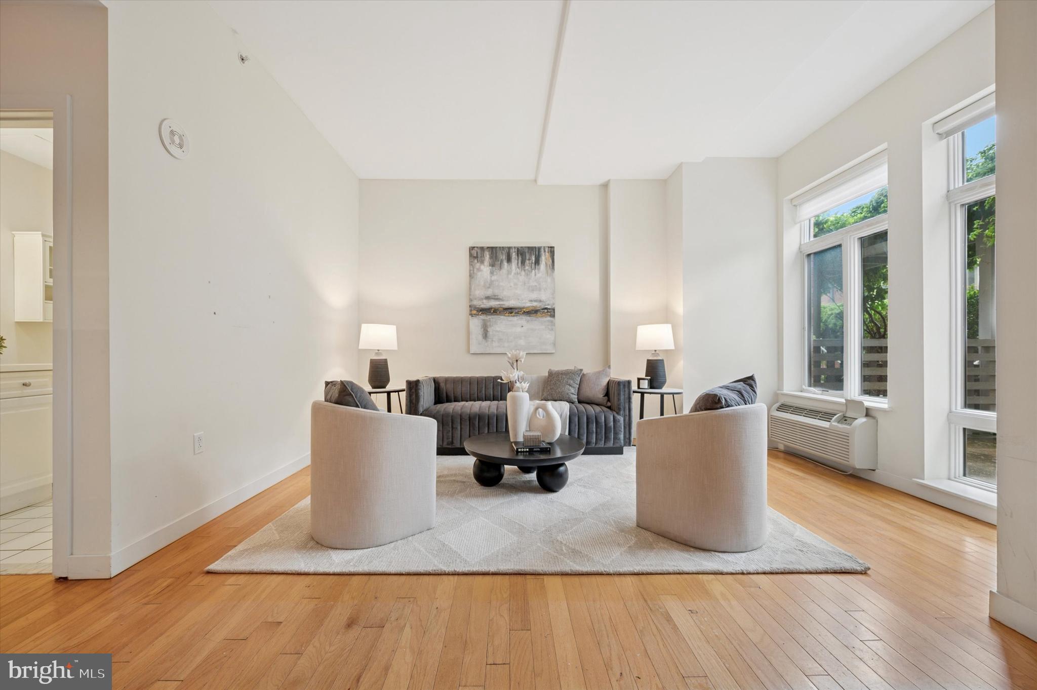 1900 HAMILTON STREET C15