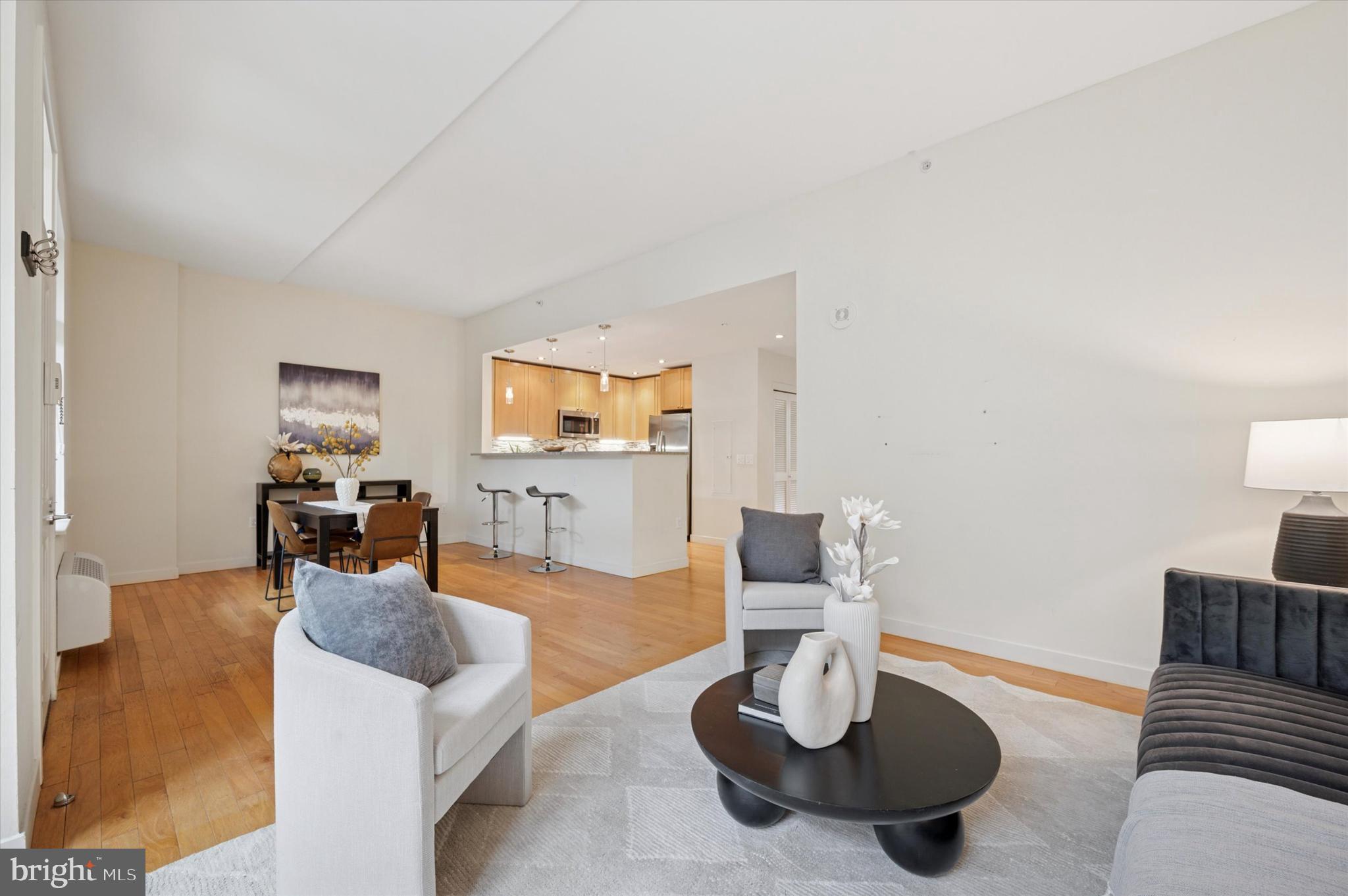 1900 HAMILTON STREET C15