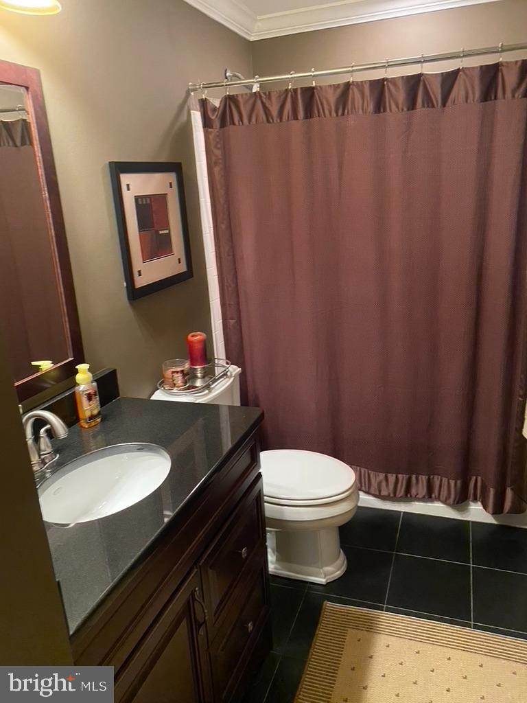 ASHTON WELLS - Residential