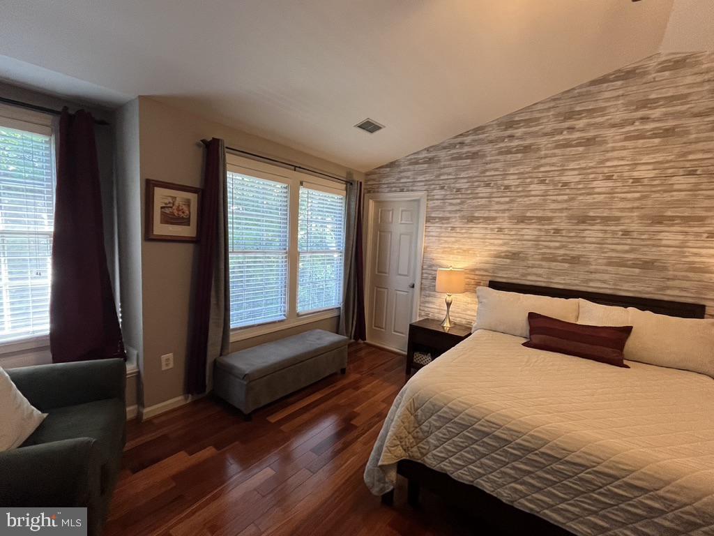 ASHTON WELLS - Residential