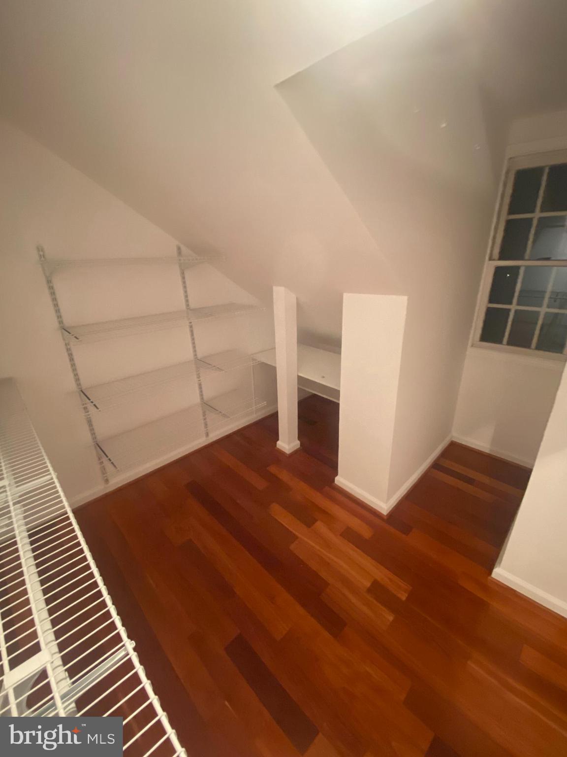 ASHTON WELLS - Residential