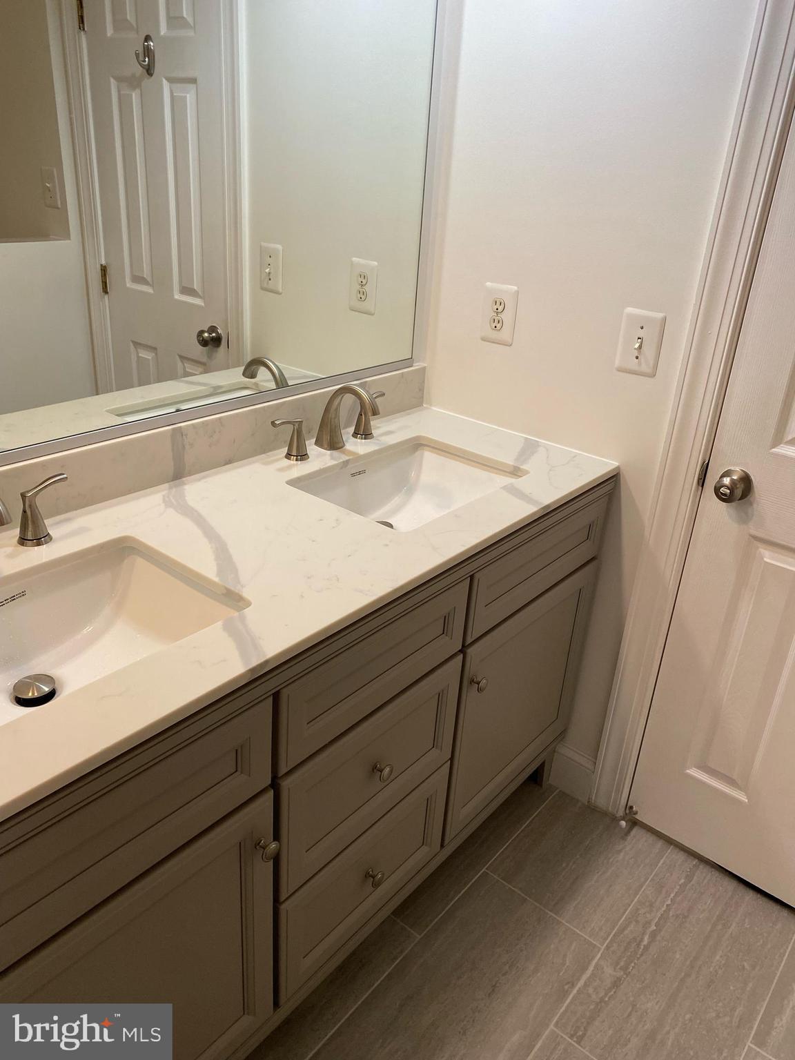 ASHTON WELLS - Residential