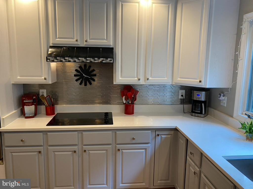 ASHTON WELLS - Residential