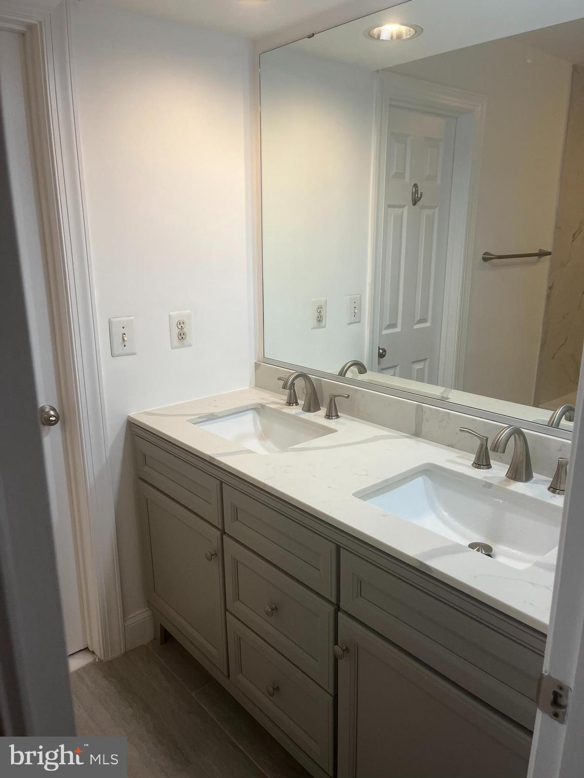 ASHTON WELLS - Residential