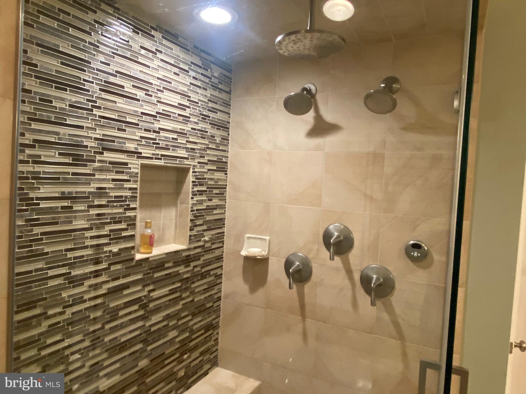 ASHTON WELLS - Residential