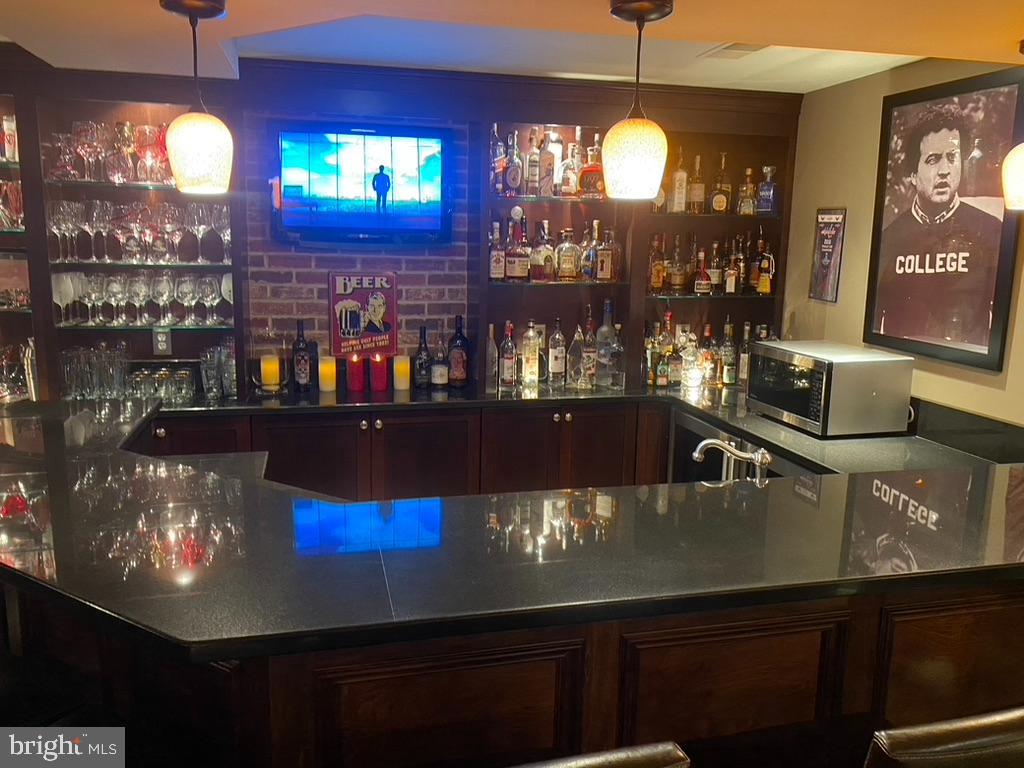 ASHTON WELLS - Residential