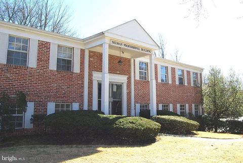 1100 W VALLEY ROAD WAYNE PA 19087