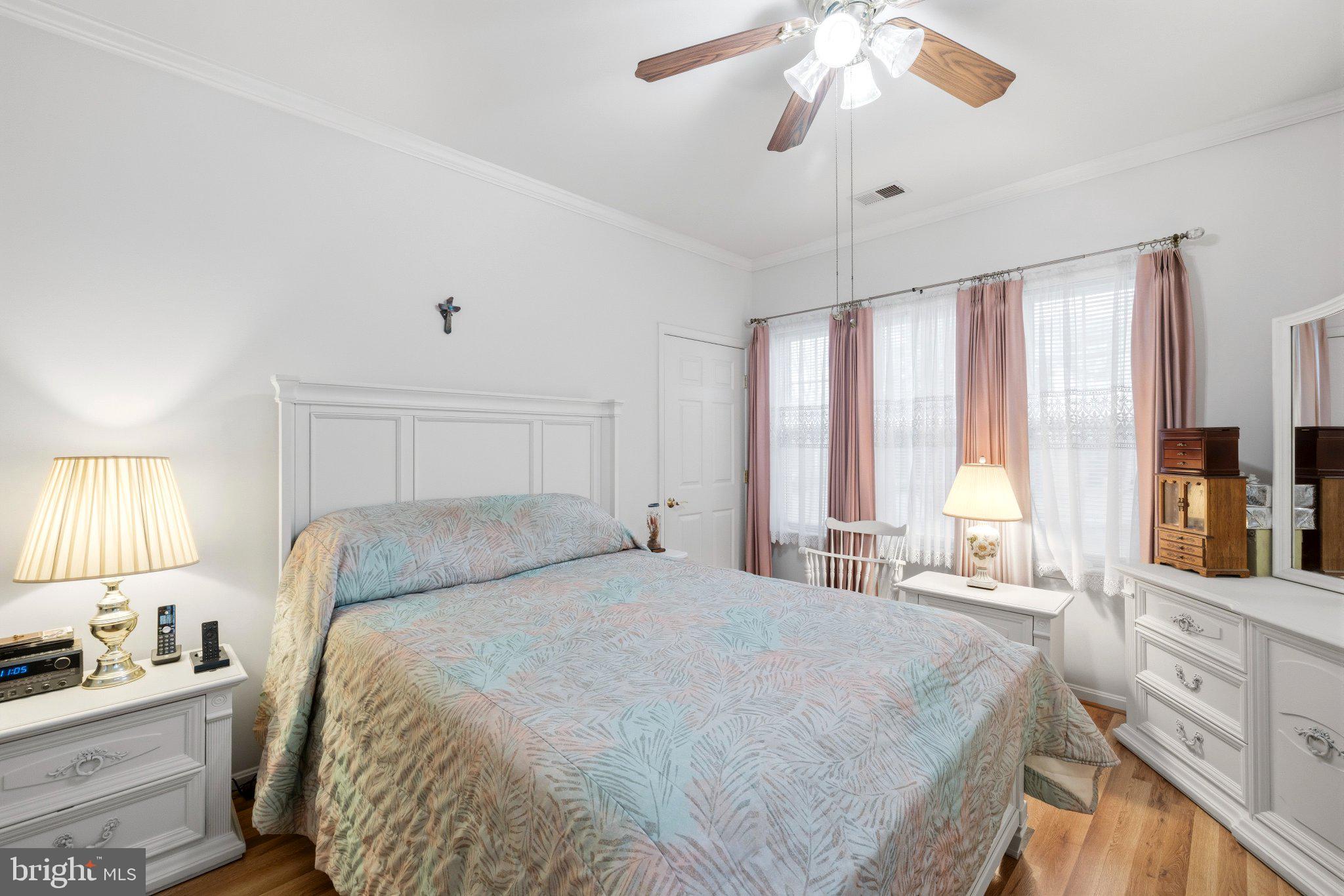 CAMERON GROVE - Residential