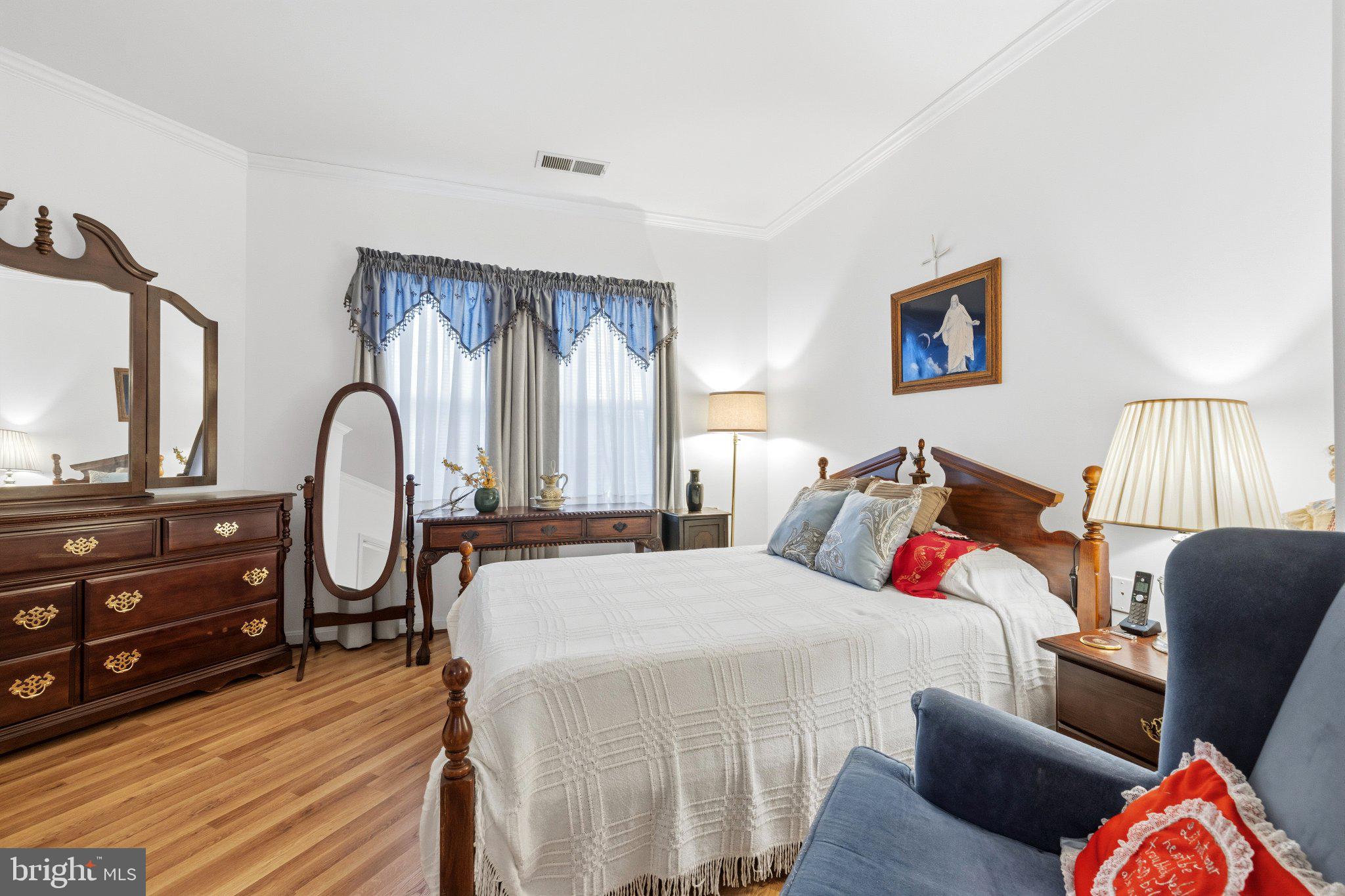 CAMERON GROVE - Residential