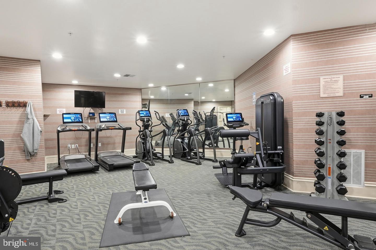 CAMERON GROVE - Residential