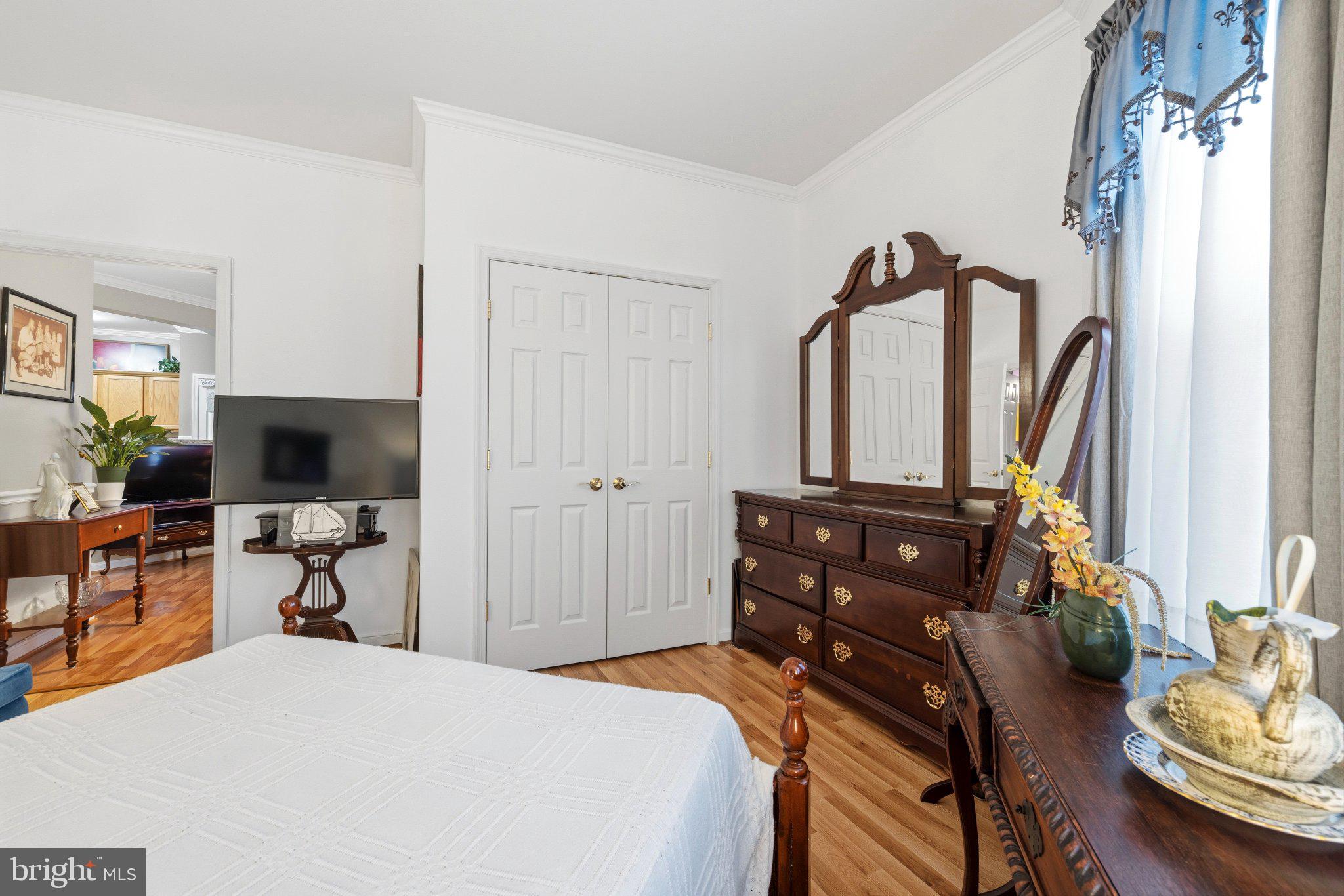 CAMERON GROVE - Residential