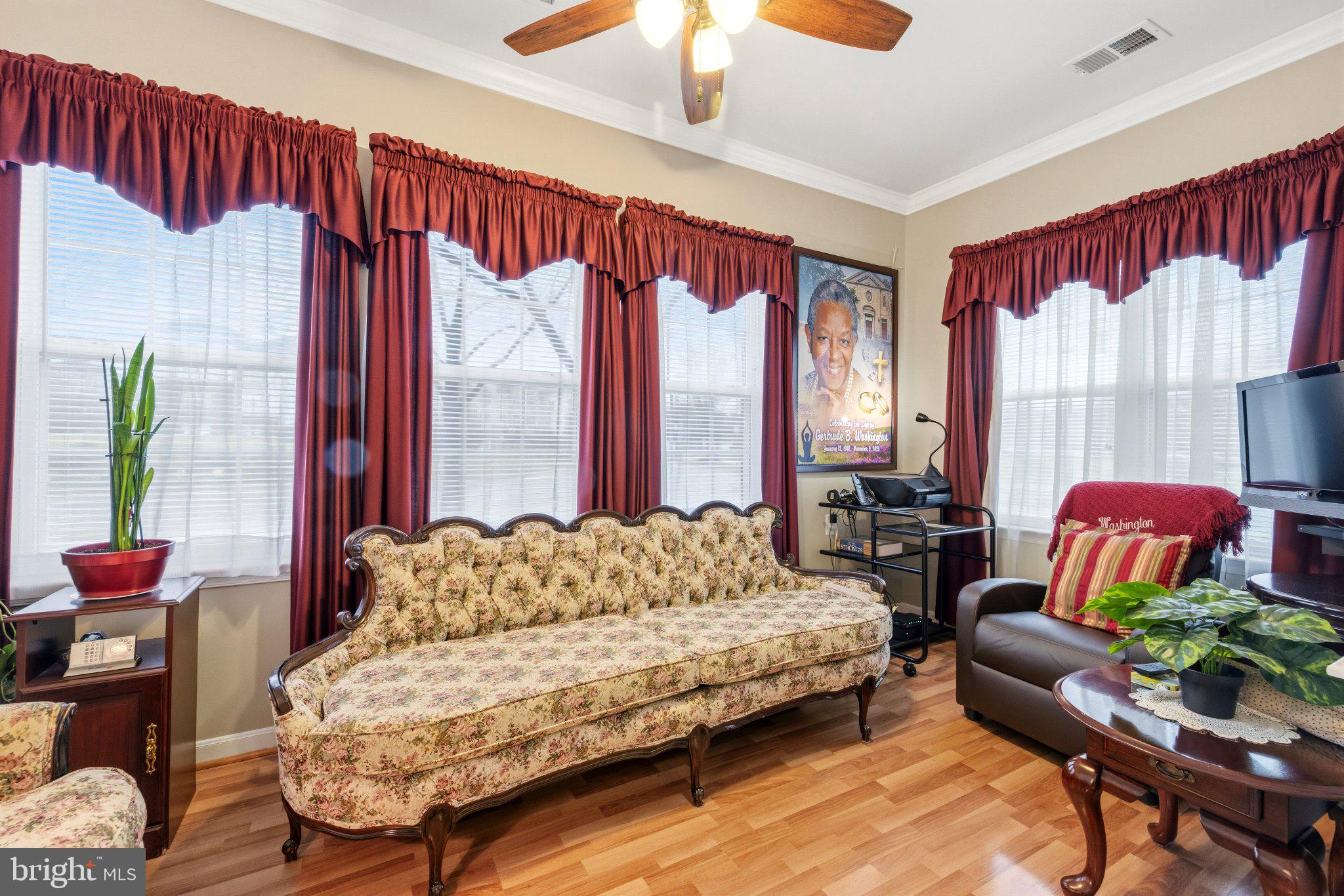 CAMERON GROVE - Residential