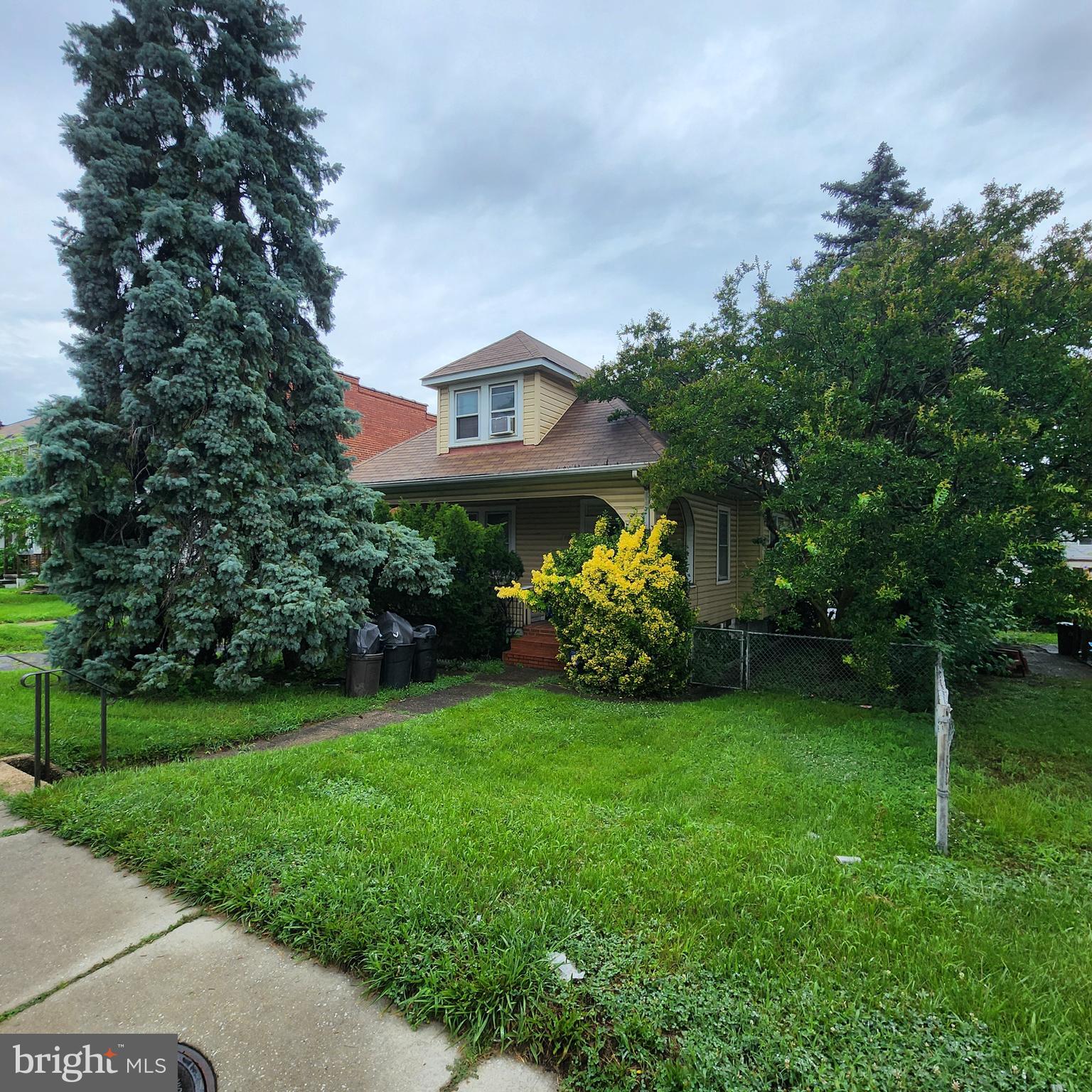 6818 HOLABIRD AVENUE
