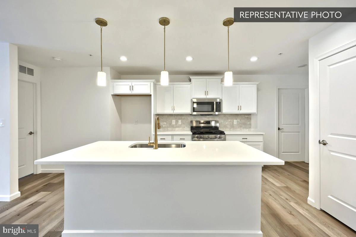 ELIZABETH VILLAGE - Residential