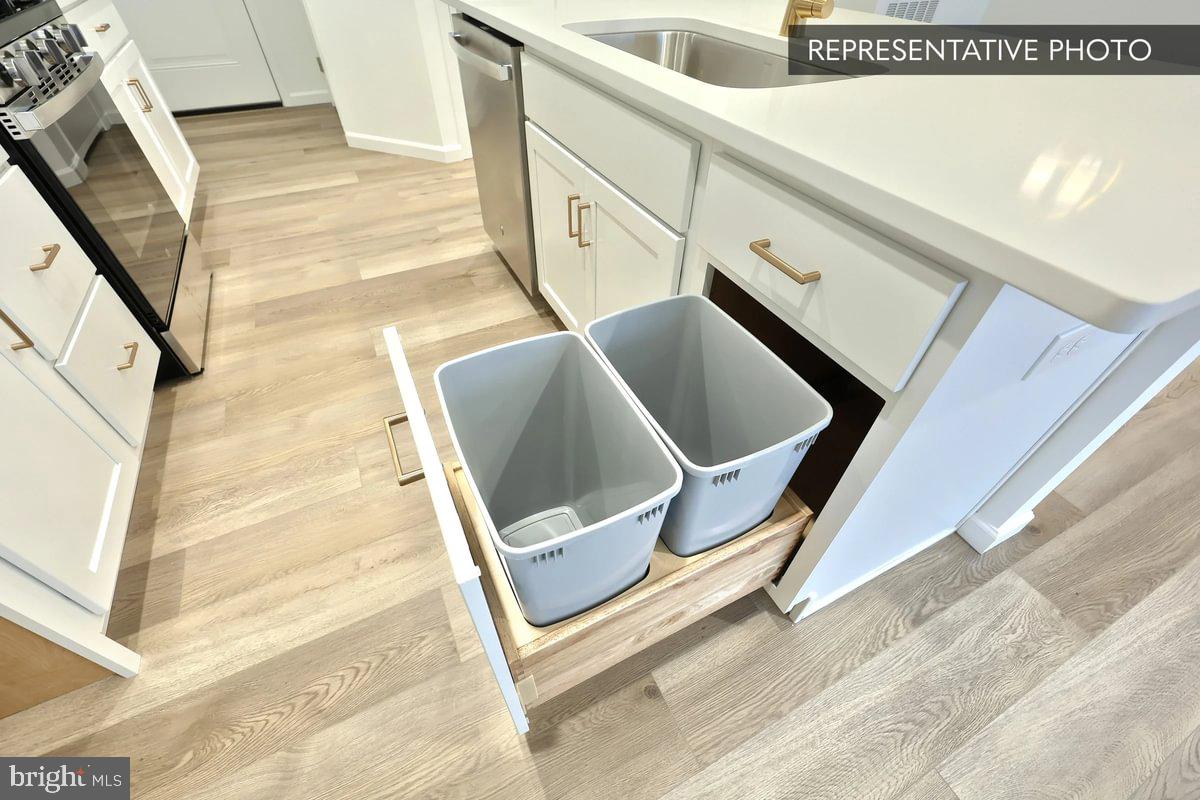 ELIZABETH VILLAGE - Residential