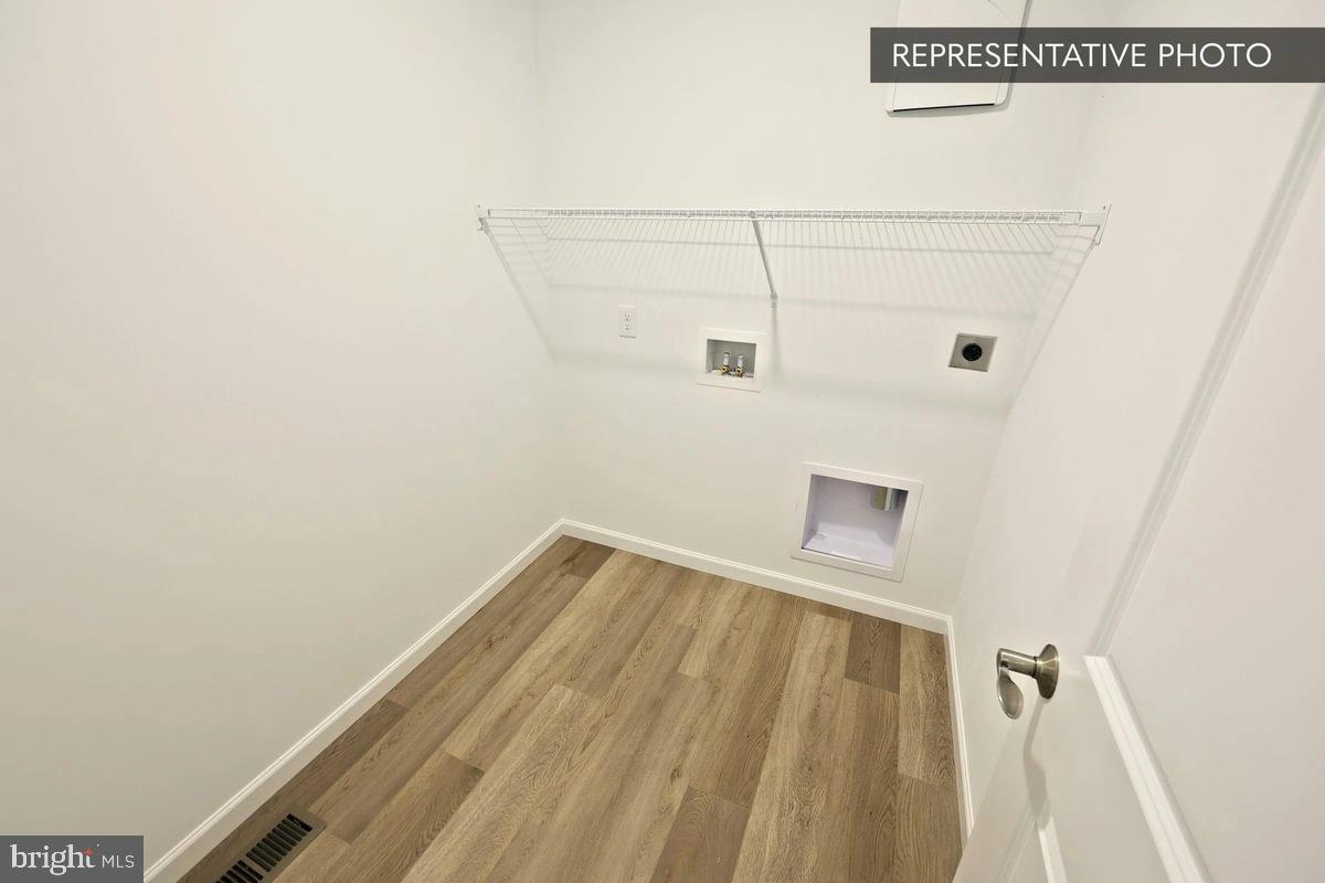 ELIZABETH VILLAGE - Residential