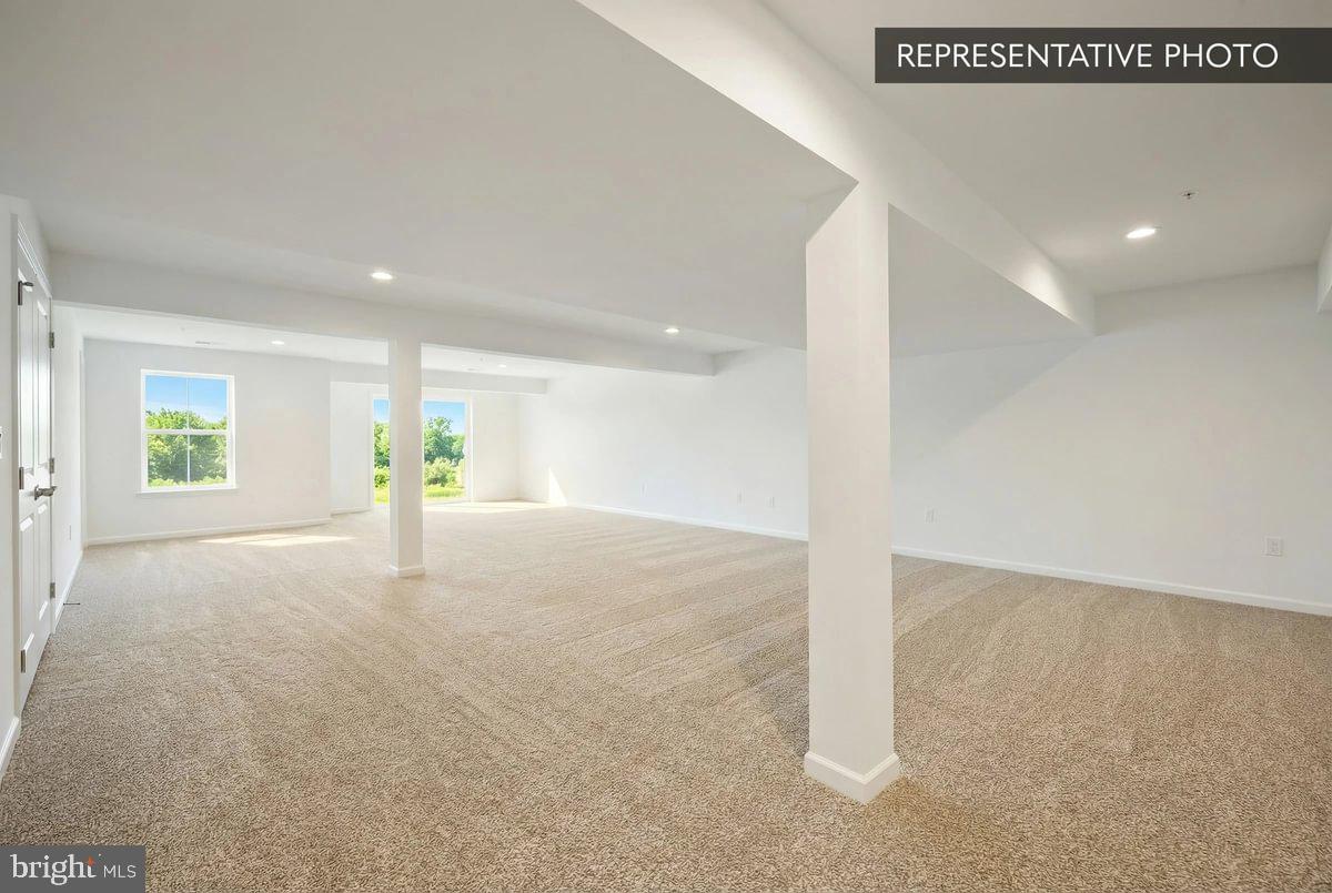 ELIZABETH VILLAGE - Residential