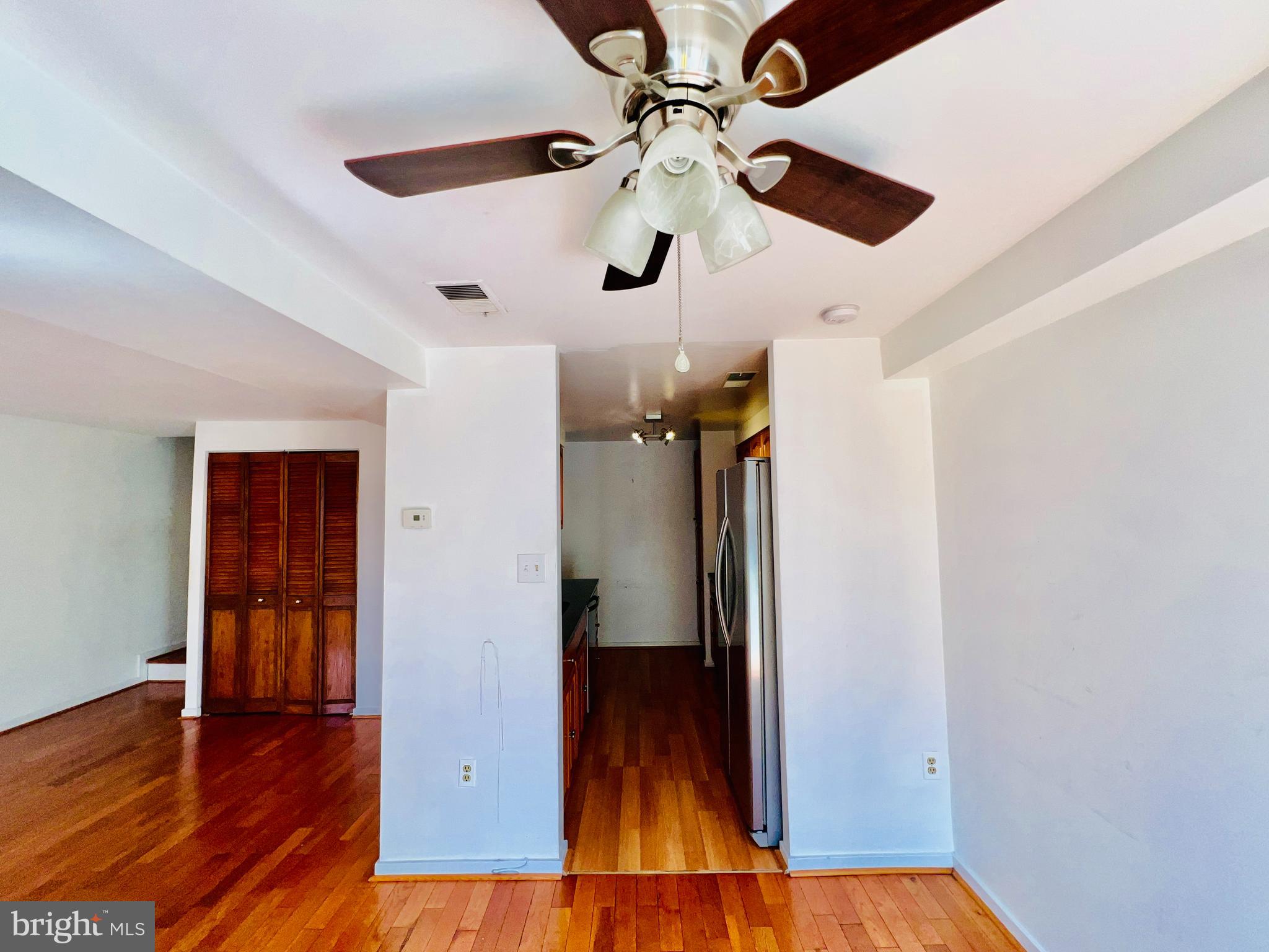 WOODSIDE SQUARE - Residential