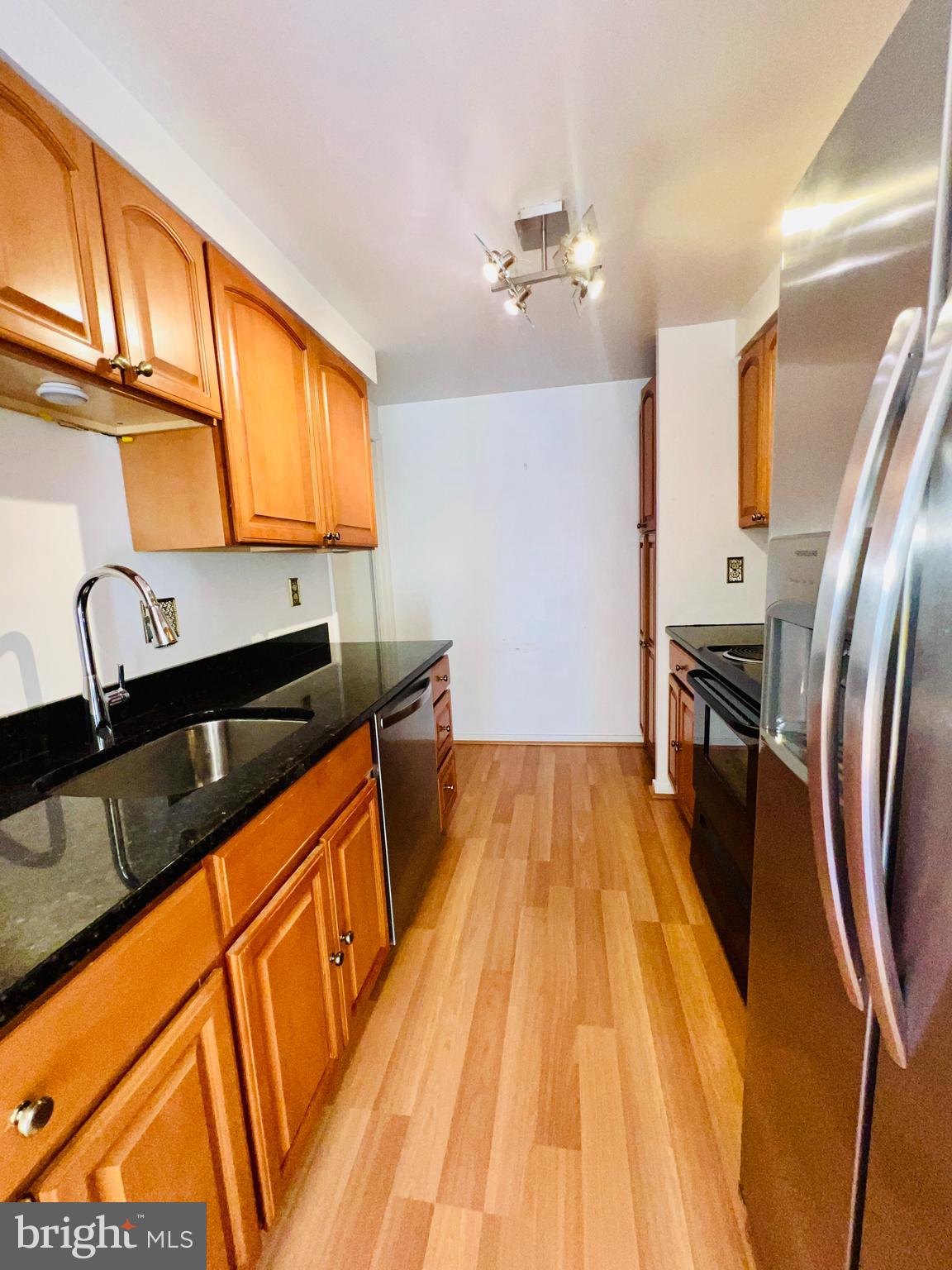 WOODSIDE SQUARE - Residential