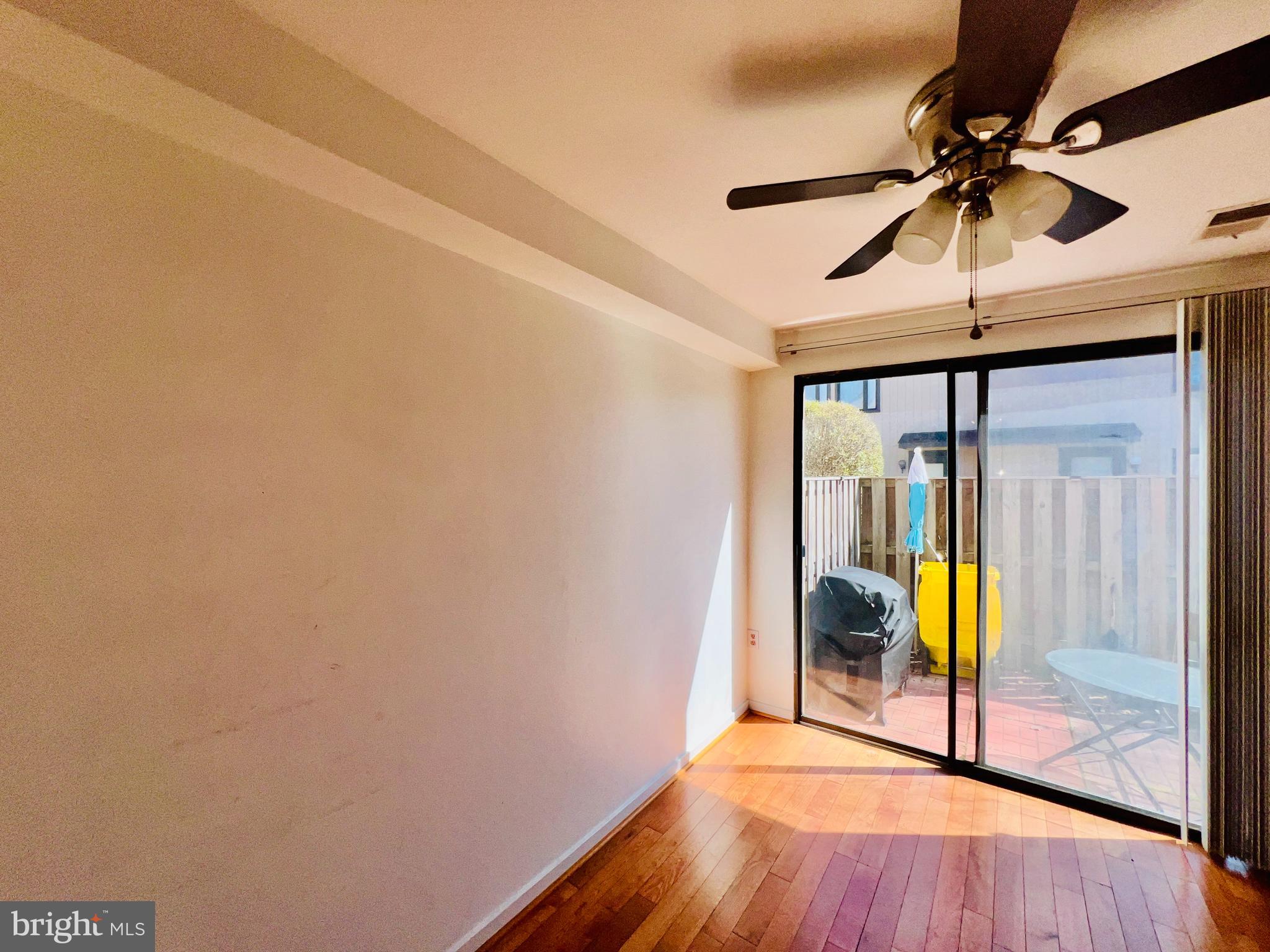 WOODSIDE SQUARE - Residential