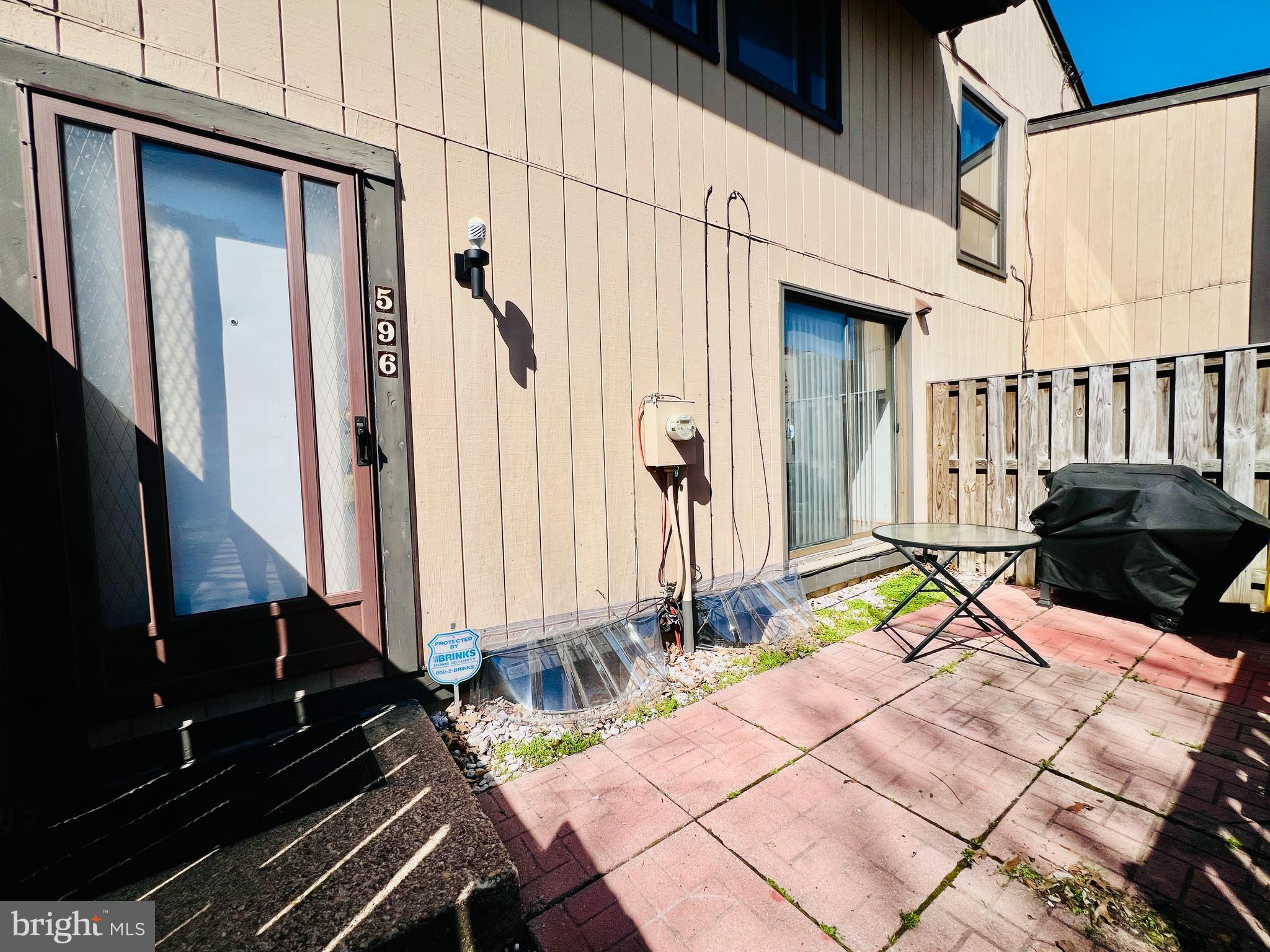 WOODSIDE SQUARE - Residential