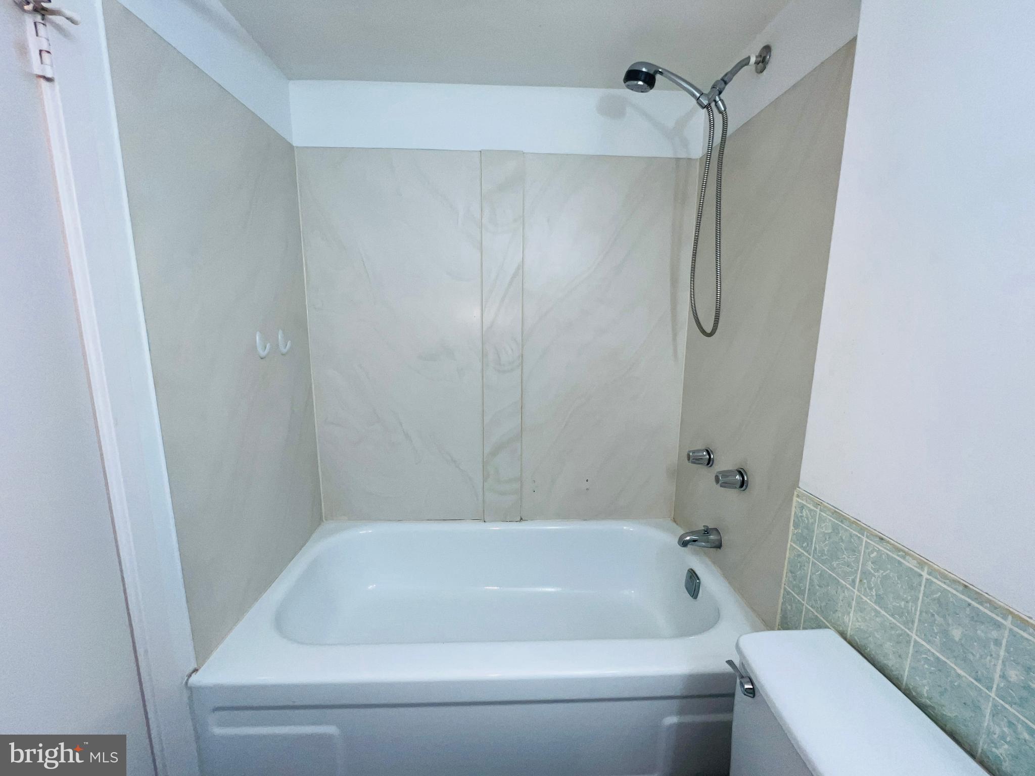 WOODSIDE SQUARE - Residential