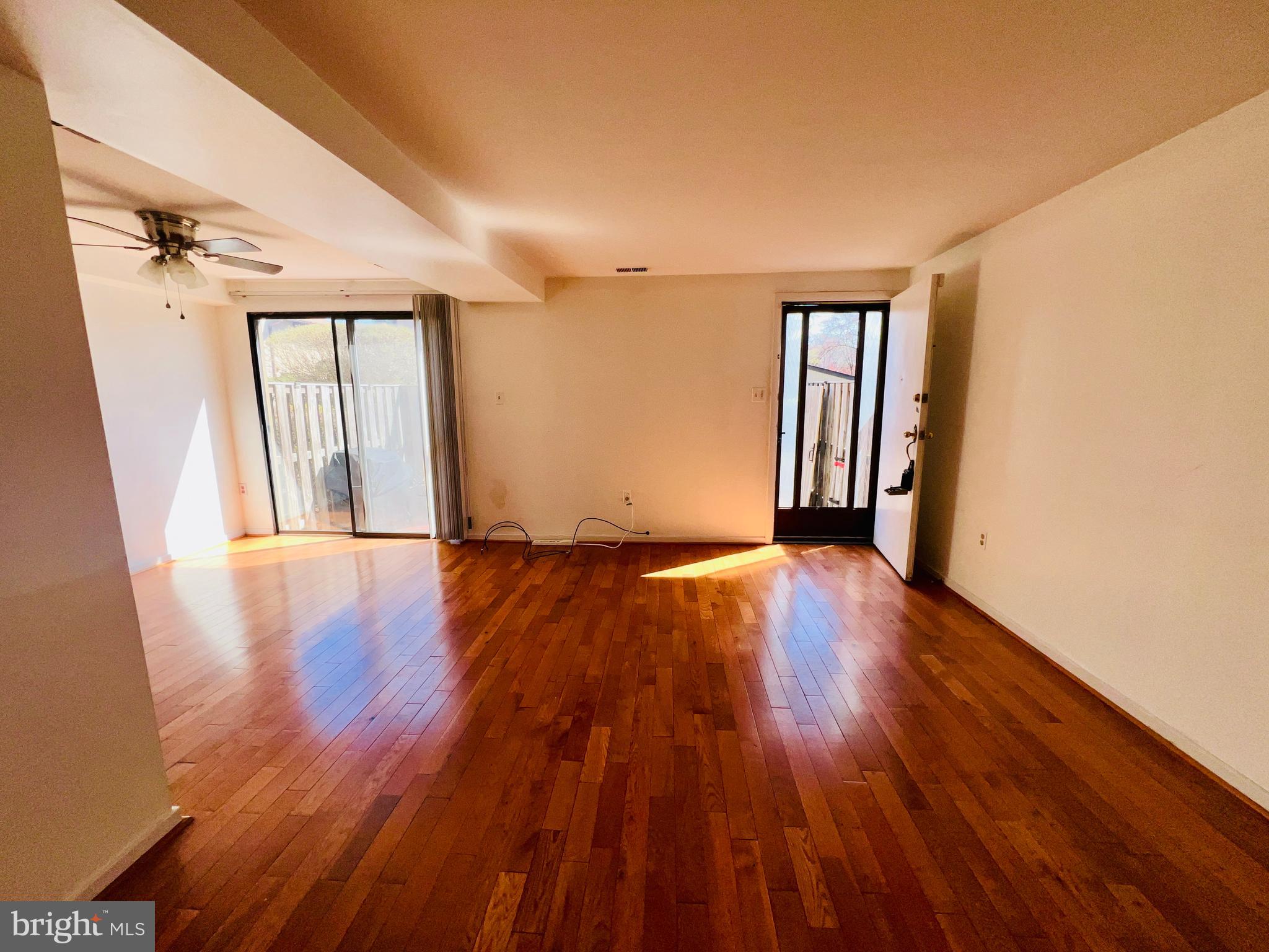 WOODSIDE SQUARE - Residential