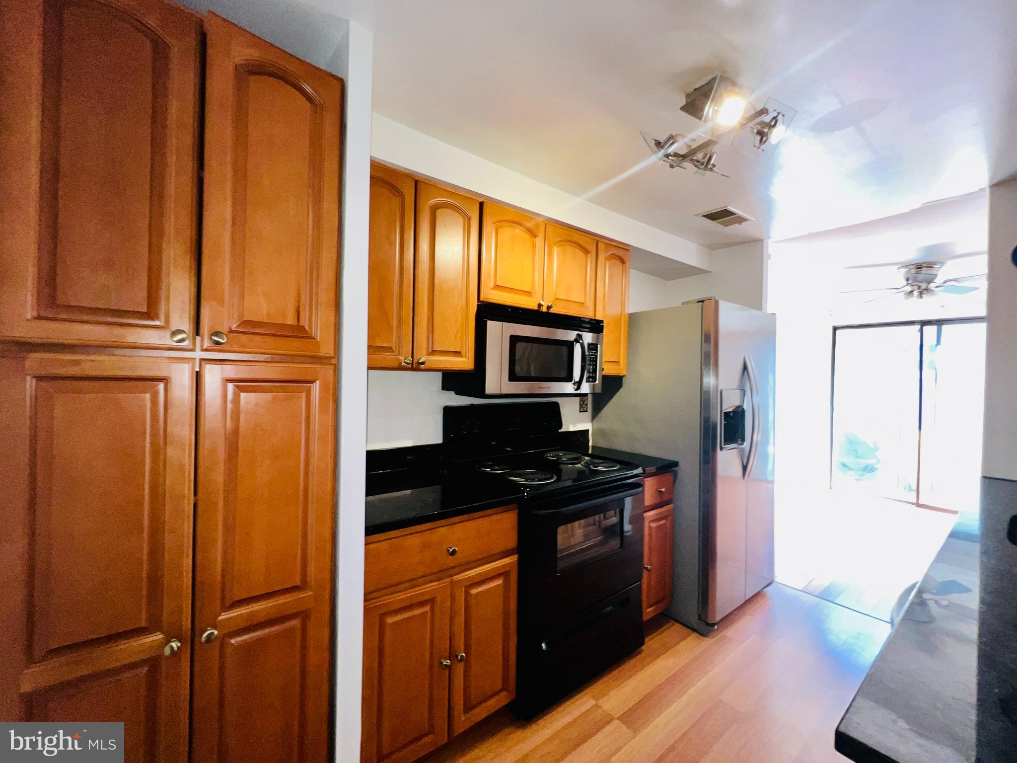 WOODSIDE SQUARE - Residential