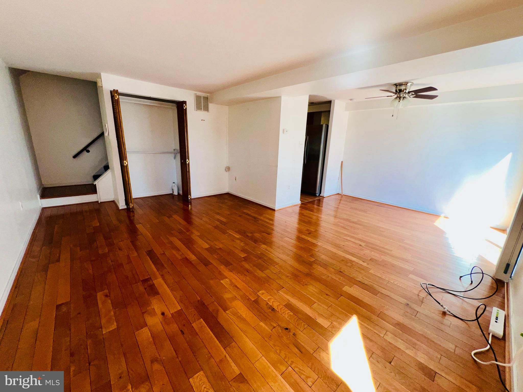 WOODSIDE SQUARE - Residential