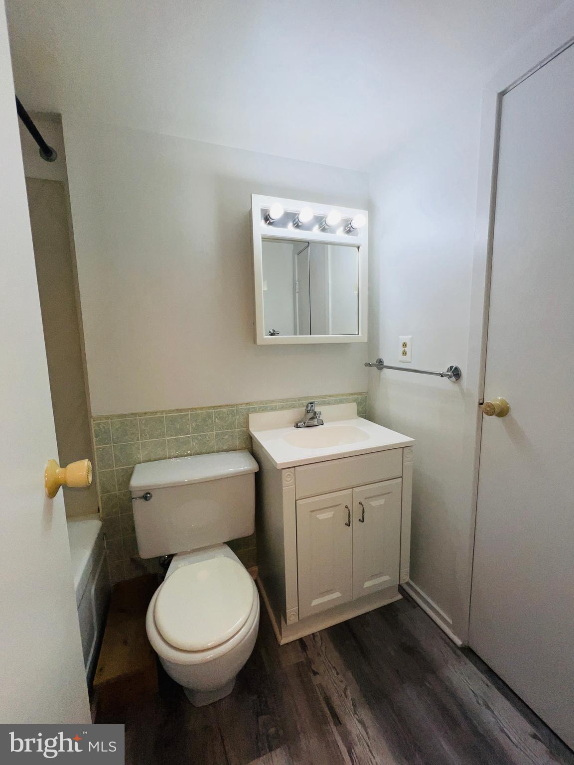 WOODSIDE SQUARE - Residential