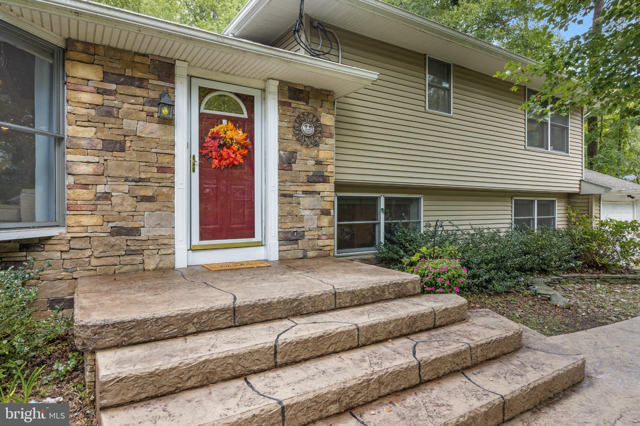 88 SETAUKET TRL