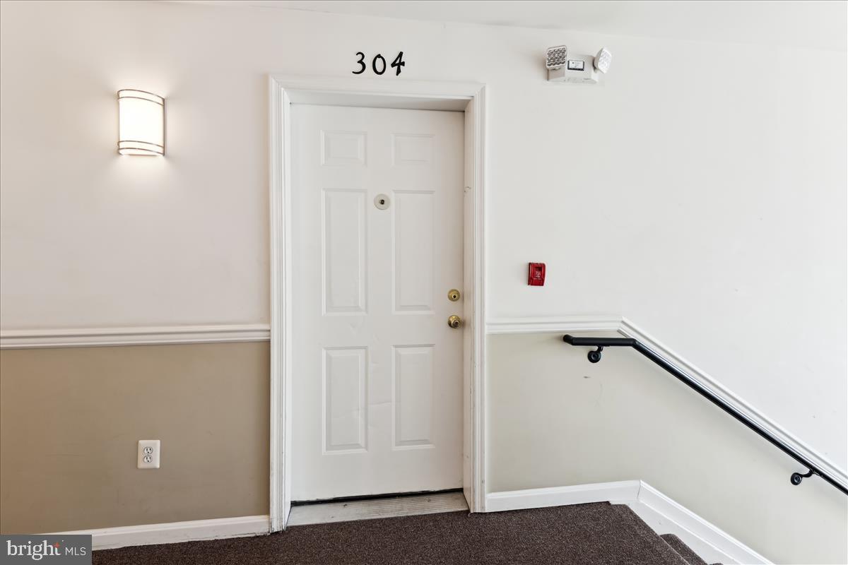 2015 GOV THOMAS BLADEN WAY 304