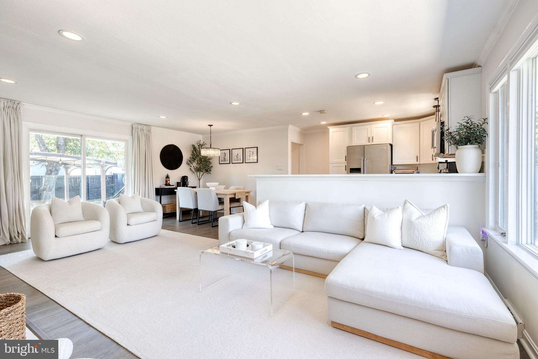 HILLSIDE ACRES - Residential